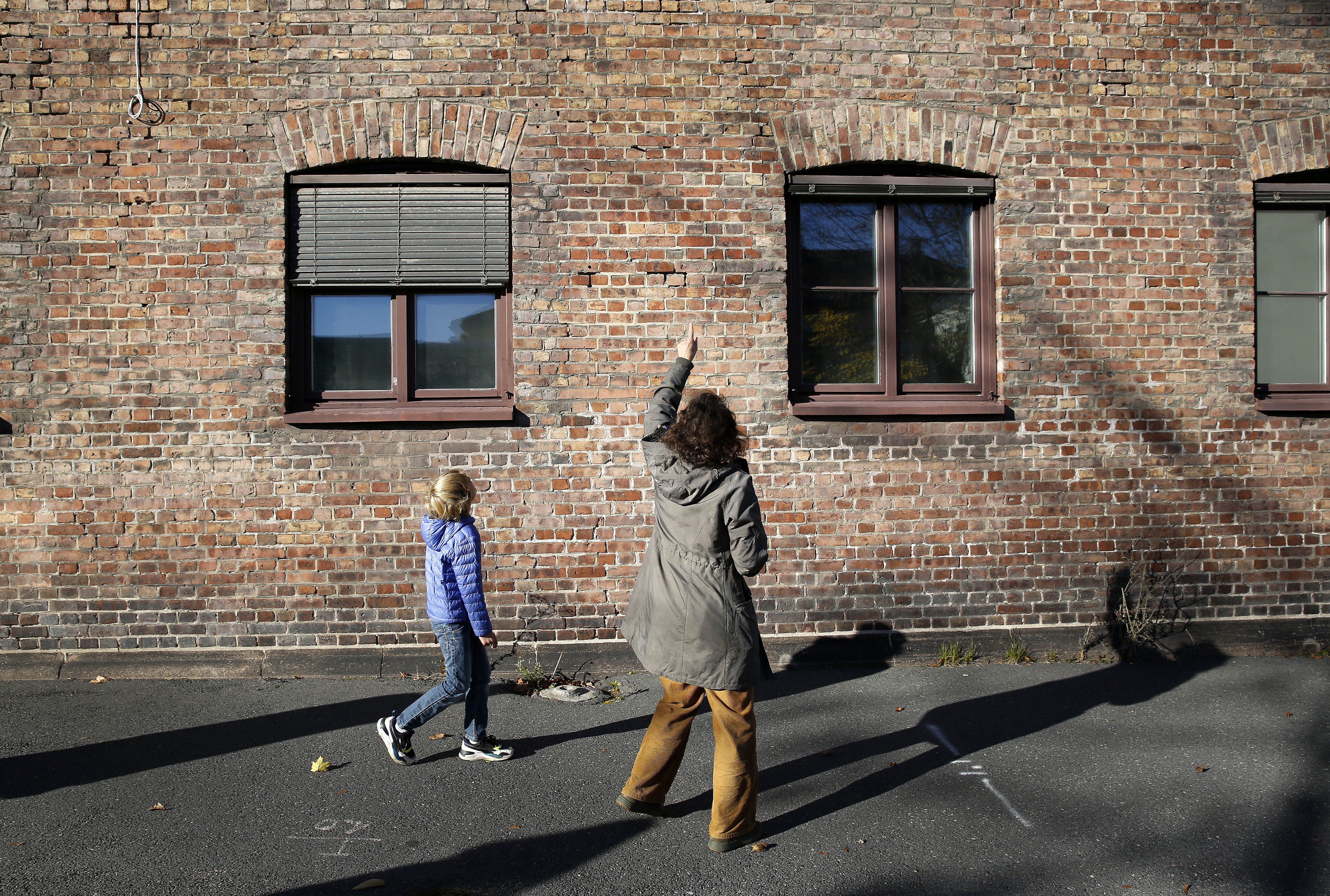 LYS348997 BA D 2020 026 original