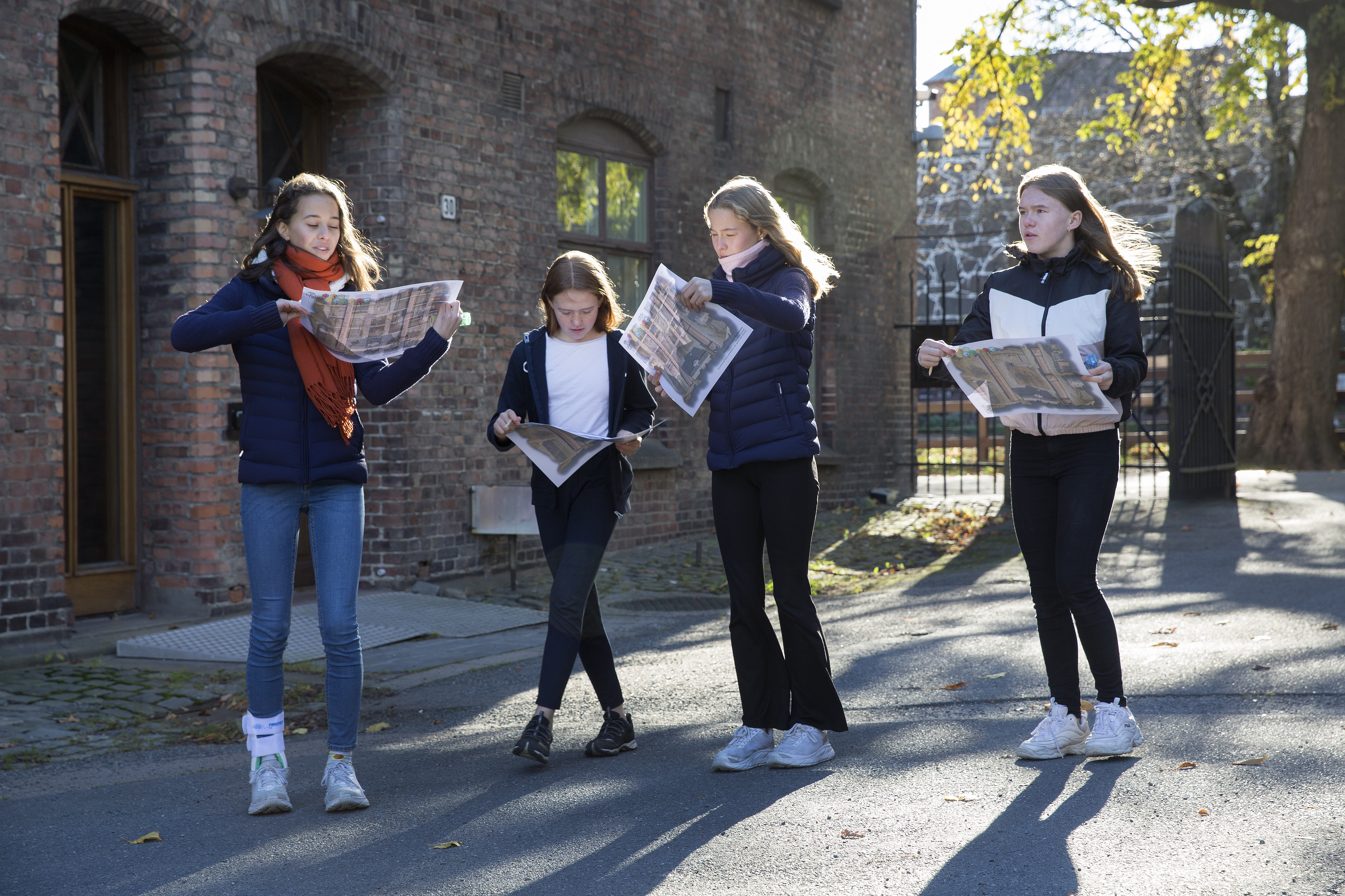 LYS349029 BA D 2020 058 original