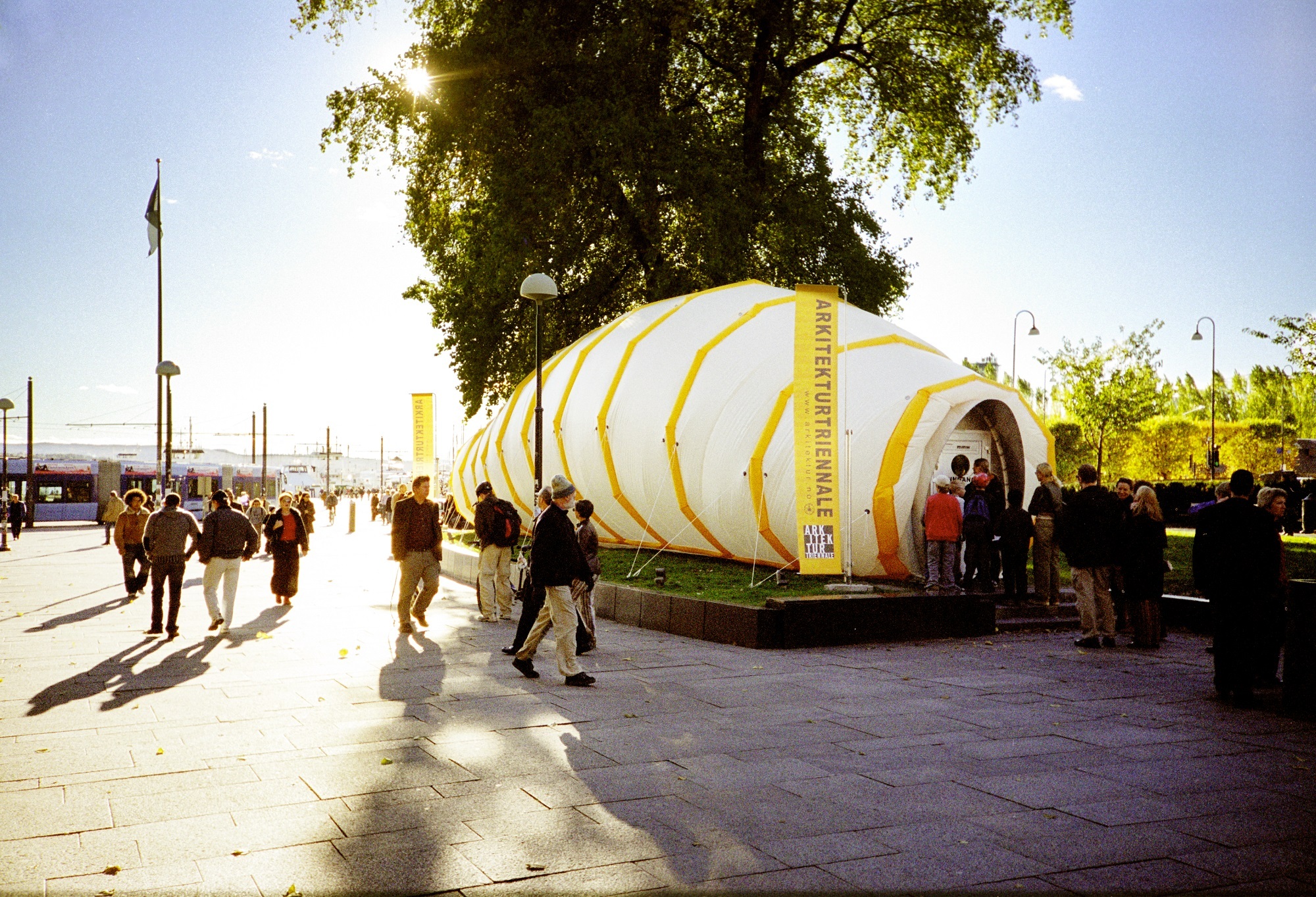 Mmw larven p 002 martin adolfsson liten